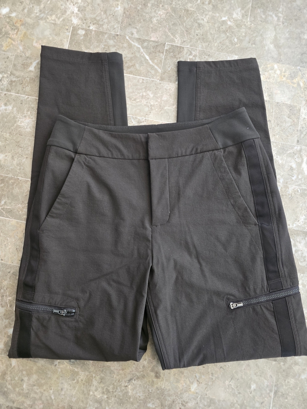 Athleta Sz 4 Wander Hybrid Pants - Picture 1 of 7